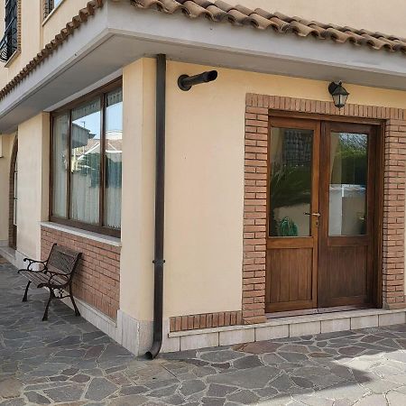 Fiumicino Centre Apartment ภายนอก รูปภาพ