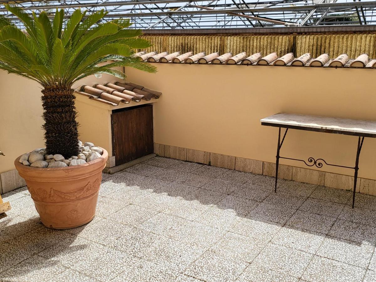 Fiumicino Centre Apartment ภายนอก รูปภาพ